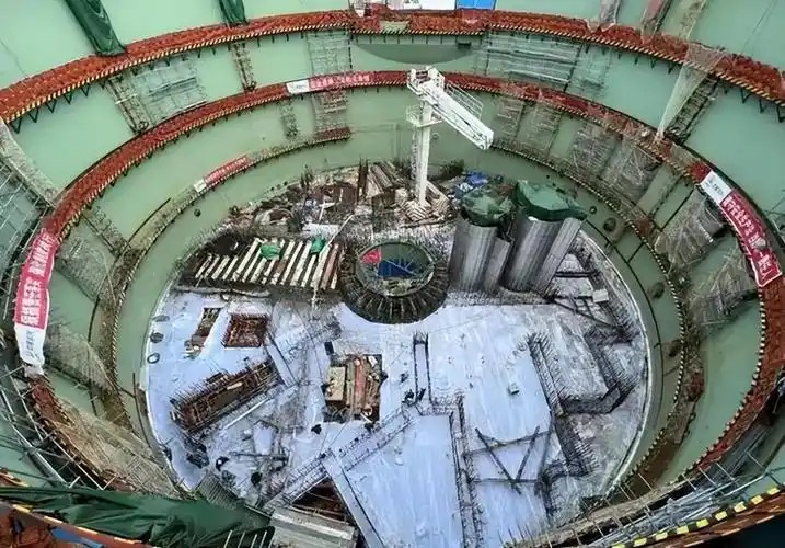 ���A���񹲺͇��ͷ��m�����͇��P�ڳ��m���M��ƽ���ú����I�����������